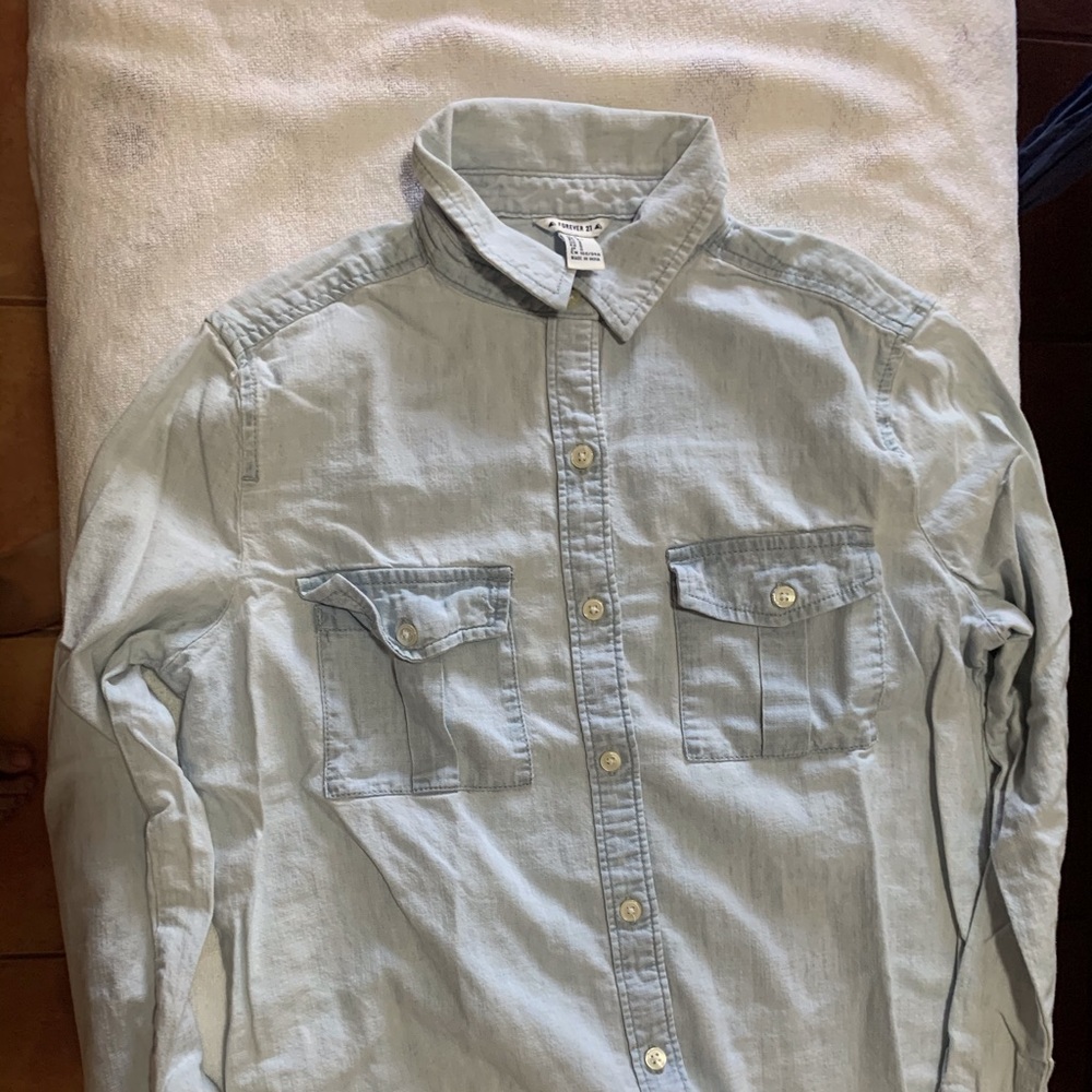 🔥4//$15🔥 forever 21 light blue Jean top